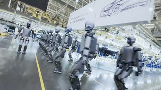 Lidští roboti jsou prioritou čínské pětiletky. V závodě s USA v nich má navrch, na obzoru je však bublina Lidští roboti jsou prioritou čínské pětiletky. V závodě s USA v nich má navrch, na obzoru je však bublina