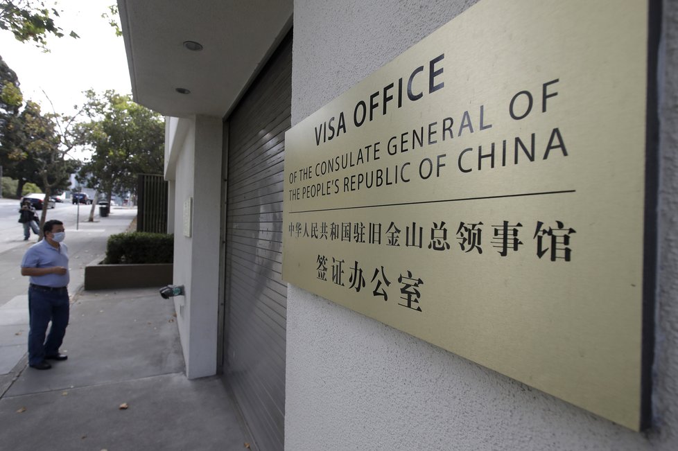 Čína dál bouří kvůli uzavření svého konzulátu v americkém Houstonu.