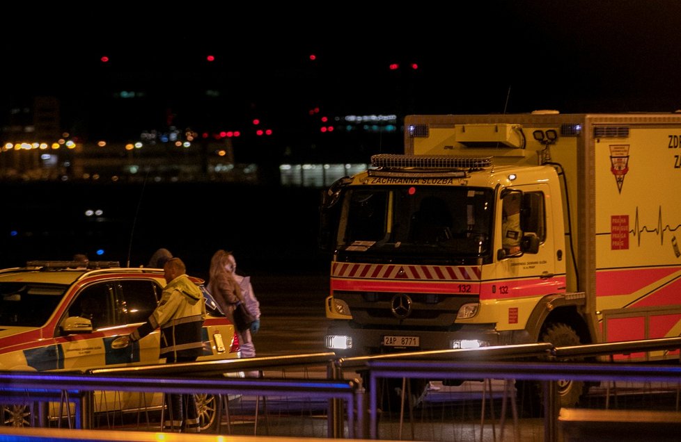 Češi a Slováci z Wu-chanu přistáli v Praze. (3.2.2020