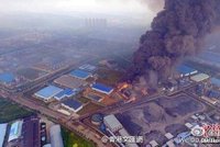 Čínou otřásl mohutný výbuch. Exploze továrny zabila nejméně 21 lidí