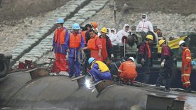 Havárie čínské výletní lodi, která plula po řece Jang-c-ťiang