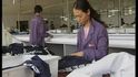 Podívejte se, jak v Číně vypadala výroba oděvů před 12 lety