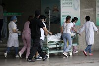 Horor v čínské škole: Útočník ubodal tři lidi, šest zranil