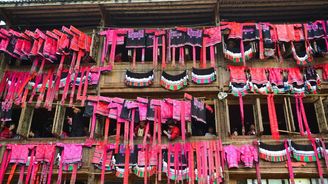 Neobvyklá tradice čínského kmene Jao: Festival sušení prádla