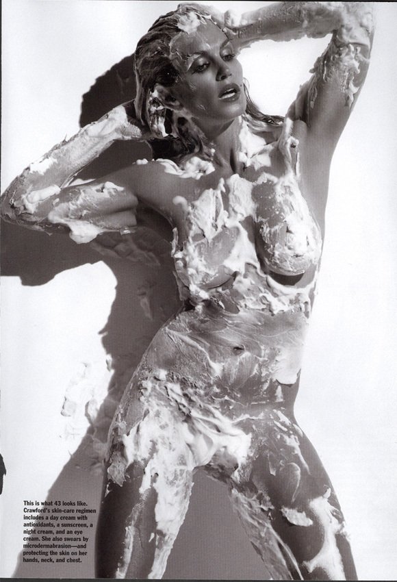 Topmodelka Cindy Crawford se ve svých třiačtyřiceti svlékla pro časopis Allure