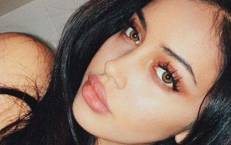 Cindy Kimberly je opravdu nádherná. Dost se podobá modelce Irině Šajk.