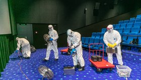CineStar Anděl - dezinfekce a příprava na otevření