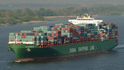 Čínská kontejnerová loď Sin Šanghaj na Labi u Hamburku