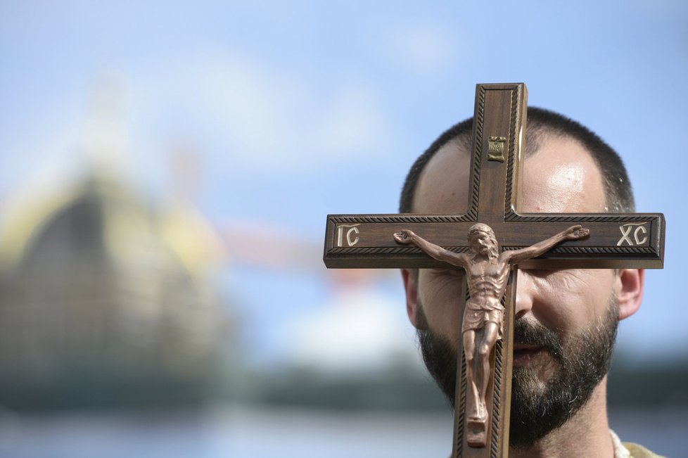 Tato sekta neuznává ani současného papeže.