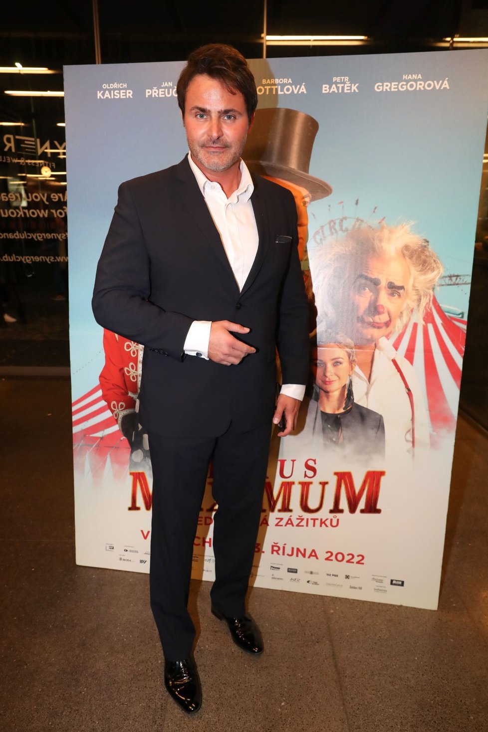 Premiéra filmu Cirkus Maximum přitáhla do kin mnoho hvězd - Miroslav Šimůnek.