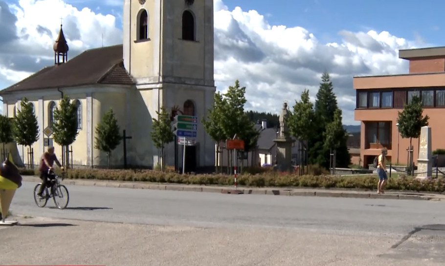 V ohnisku v Církvici přibyli nakažení, v okolí se nosí roušky