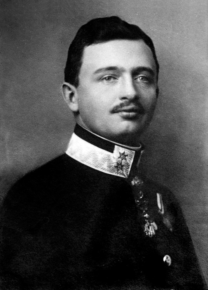 Poslední rakousko-uherský císař a český král Karel I. vlávl v letech 1916-1918.