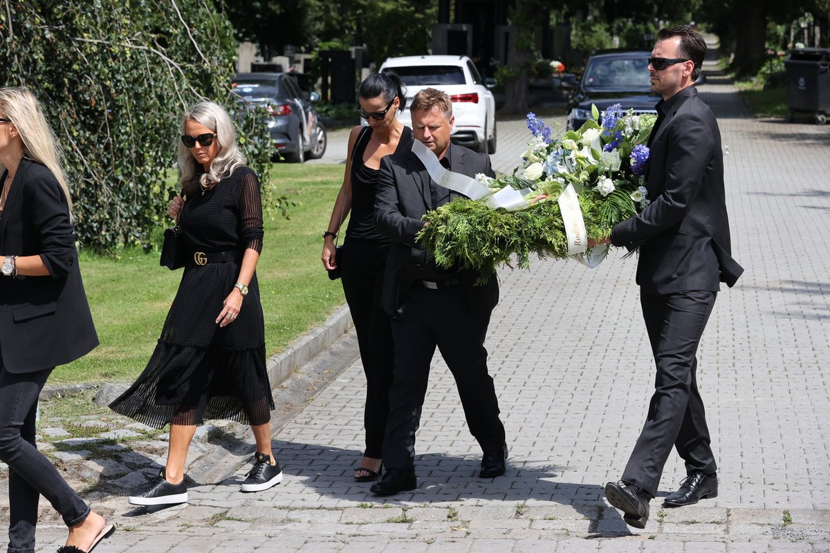 V Plzni se uskutečnilo poslední rozloučení s fotbalistou Mariánem Čišovským, který podlehl zákeřné chorobě ALS