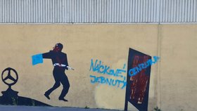 Praha 8 dala opravit murál Operace Anthropoid, který opakovaně poškozuje neznámý vandal