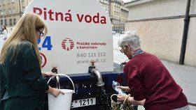 Praha 4 dvě hodiny bez pitné vody: PVK řešilo havárii na potrubí
