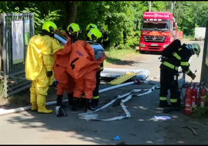 V Plzni-Skvrňanech unikly z ČOV nebezpečné látky. Dva lidé zemřeli v nemocnici, dva jsou v kritickém stavu.