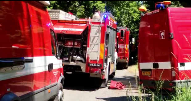 V Plzni-Skvrňanech unikly z ČOV nebezpečné látky. Dva lidé zemřeli v nemocnici, dva jsou v kritickém stavu.