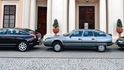 Auta v nejvyšší poloze, která je servisní Auta v nejvyšší poloze, která je servisní