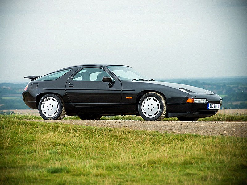 Porsche 928 verze pro EU i USA