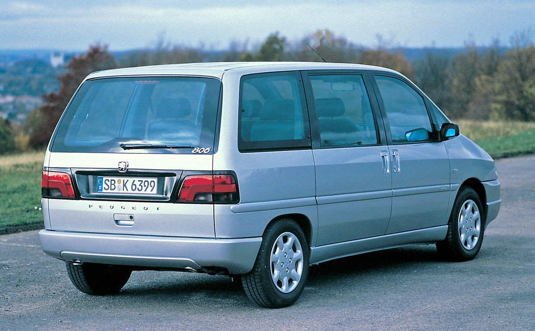 Peugeot 806