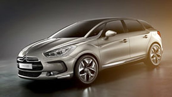 Citroën DS5 HYbrid4: První oficiální informace