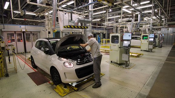 Toyota zastaví v Kolíně na 14 dní výrobu. Může za to nedostatek polovodičů