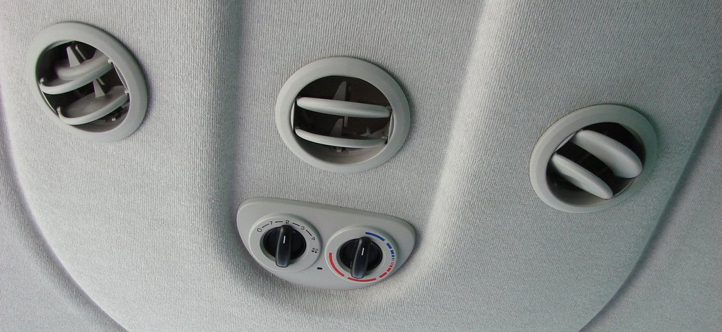 Samostatné nastavení klimatizace pro zadní cestující přineslo pohodu všem