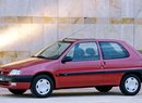 Povedené tvary karoserie Citroënu Saxo navrhl italský designer Donato Coco. Dal mu jednoduché elegantní tvary s velkými okny a dopředu se svažující přídí.