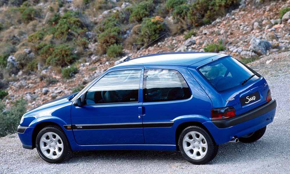 Sportovní model Citroën Saxo VTS poháněl osmiventilový čtyřválec s objemem 1361 cm3 a výkonem 75 k (55 kW).