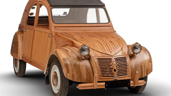 Citroën 2 CV: Kachna může být i dřevěná. A funkční!