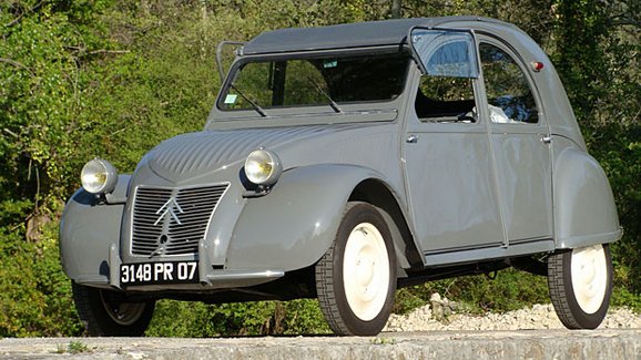 Citroën 2CV: Kachna měla premiéru před 70 lety