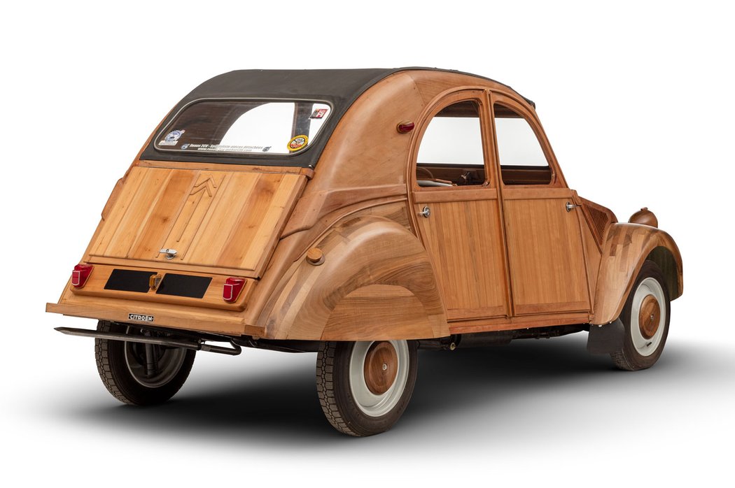 Dřevěný Citroën 2 CV