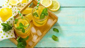 Voda s citronem jako spalovač tuků: Vážně to funguje? 