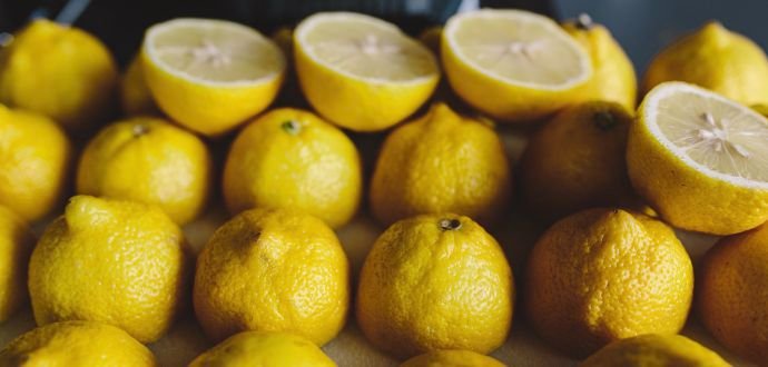 8 overených tipov, ako vám citrón pomôže v domácnosti