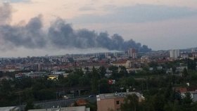 V Praze hoří areál bývalého ČKD