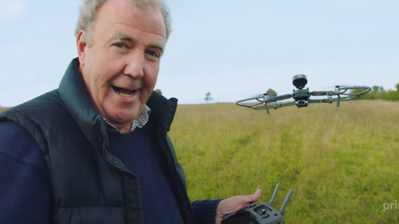 Clarkson láká na svůj pořad o farmaření. Podívejte se na upoutávku, premiéra se blíží