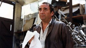 Claude Brasseur ve filmu Válka policajtů (1979)