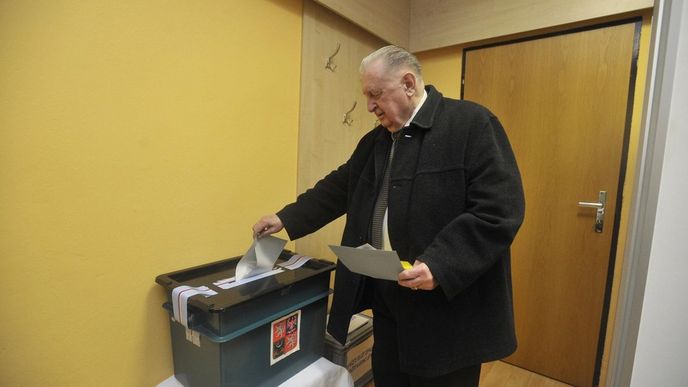 Člen rady Zlínského kraje František Čuba u voleb