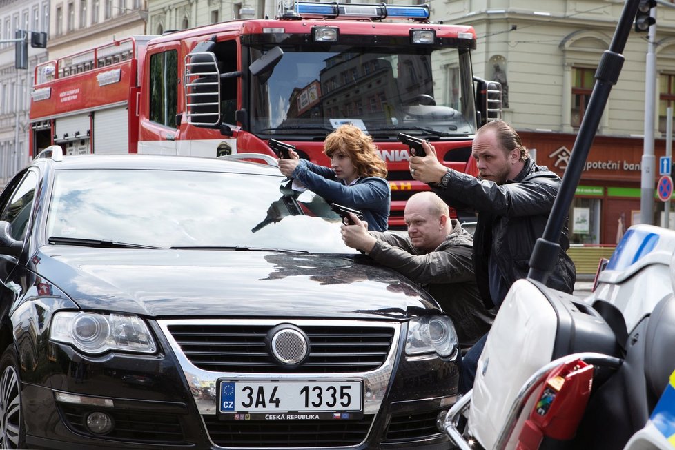 Detektivové nebudou jen mudrovat v kanceláři, ale dostanou se i do akce.