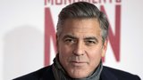 George Clooney se na motorce srazil s autem! Převoz do nemocnice