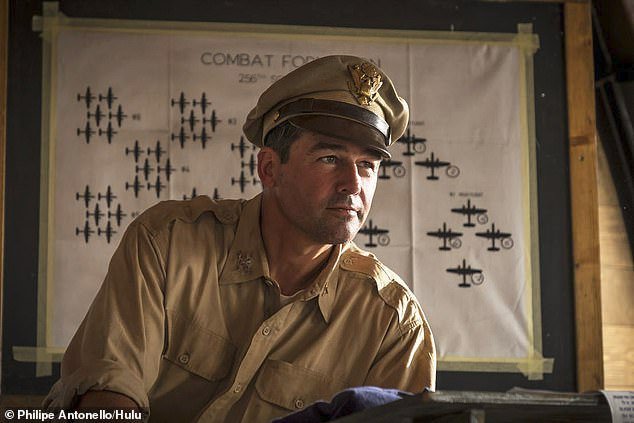 Kyle Chandler