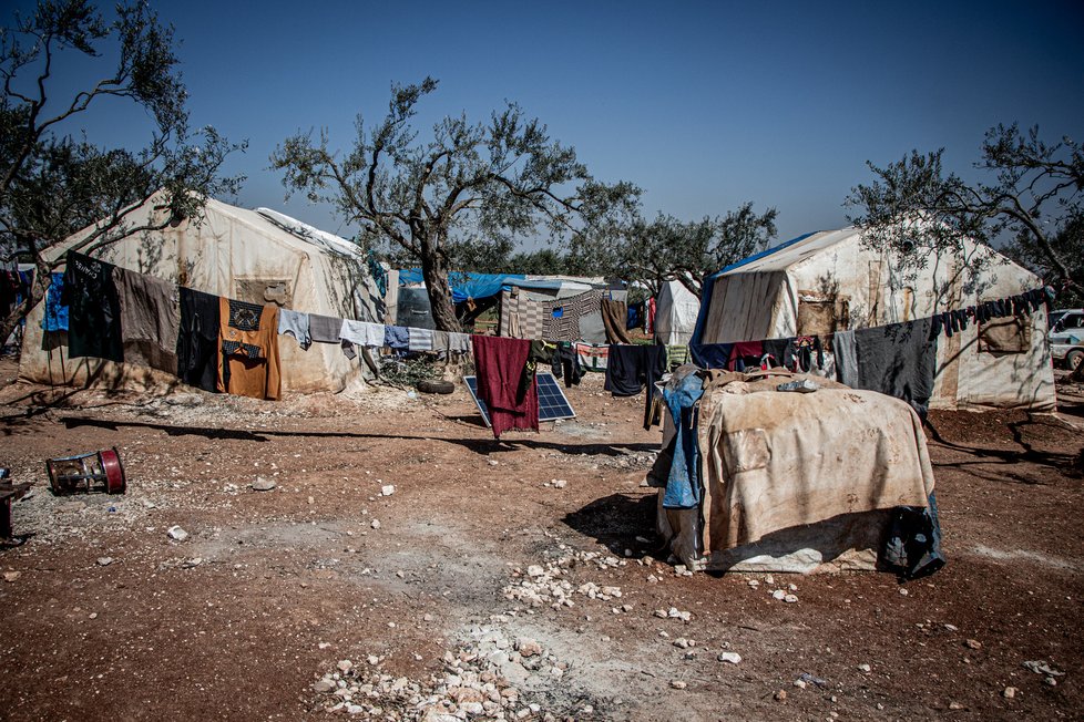 Přes 6 milionů Syřanů musí nyní přežívat v provizorních domovech a v táborech