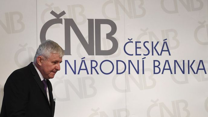 Guvernér České národní banky Jiří Rusnok na úterní tiskové konferenci