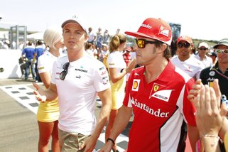 Nico Rosberg a Fernando Alonso