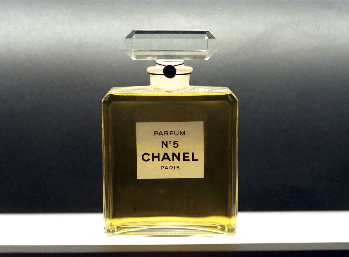 Chanel No.5, parfém, který milovala i Mariyln Monroe