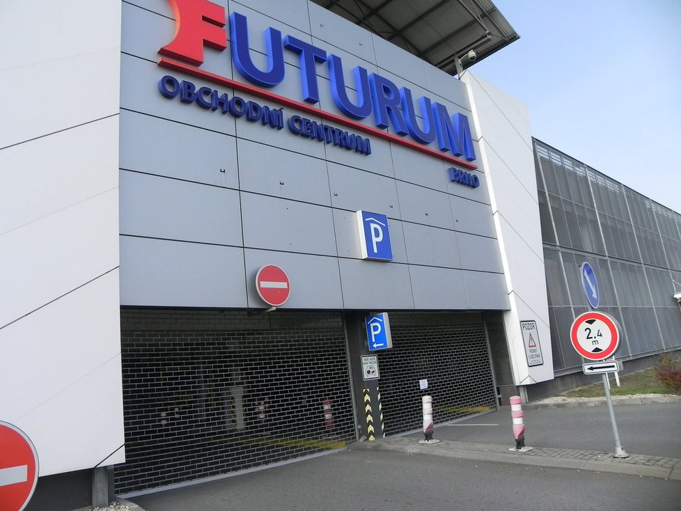 Obchodní centrum Futurum v Brně dnes zůstalo bez zákazníků