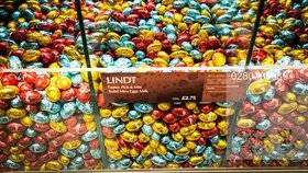 Čokoládový gigant Lindt zažívá krizi, ve firmě padají hlavy. Jak se to dotkne cen v Česku?