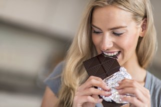 Vědci: Čokoláda pomáhá proti depresi. Mlsejte jí, kolik můžete