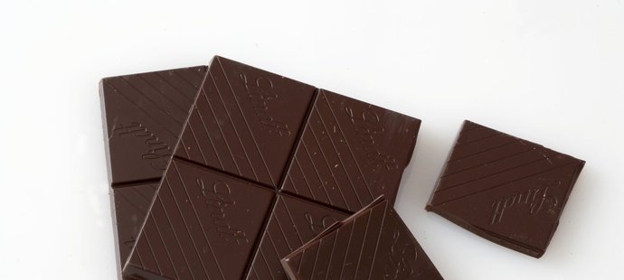 Čokoládu s vysokým obsahem kakaa si může dopřát každý.