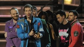 Coldplay vyhráli Grammy za nejlepší píseň Viva la Vida